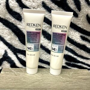 Two 30ml Redken Acidic Bonding Concentrate  Intensive Treatment